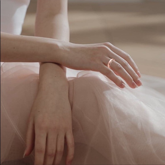 🦋3/$30🦋Rose Gold Tone Stainless Steel Fidget Spinner Ring, Size 10 - Picture 6 of 9